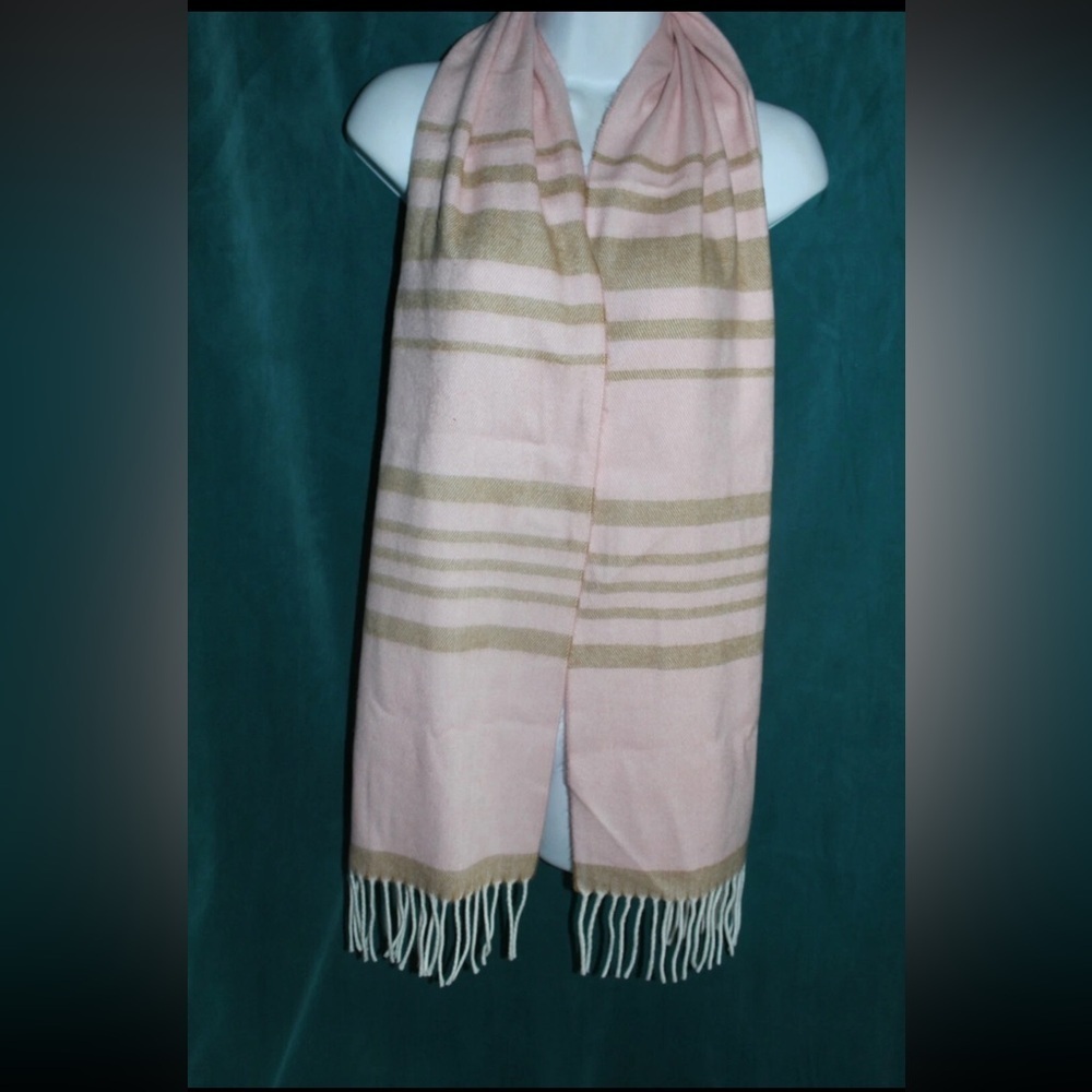 CEJON Pink Beige Plaid Fringed Scarf
Made in Italy Super Soft Acrylic 66" Long - Picture 3 of 8